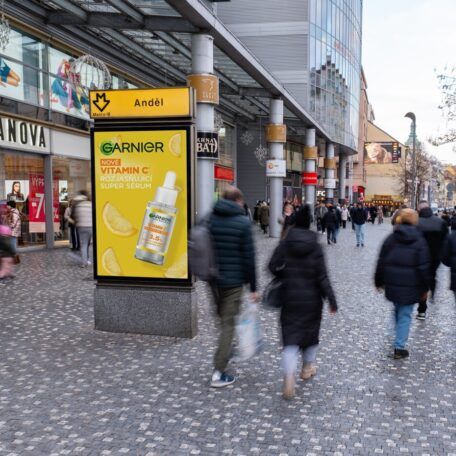 u obchodů a obchodních center