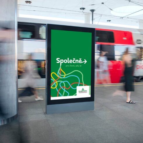 KOOPERATIVA & 230 DIGITÁLNÍCH PLOCH NA JEDEN DEN - CASE STUDY